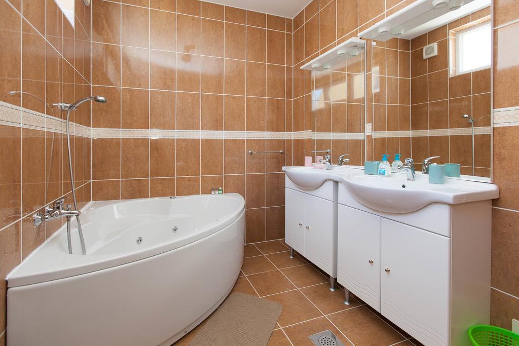 Apartmani Turudic Dramalj Ngoại thất bức ảnh